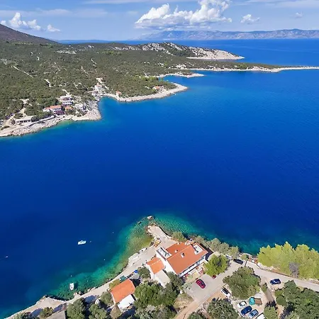 Guest house Triple Uvala Pokrivenik 2069j 3*